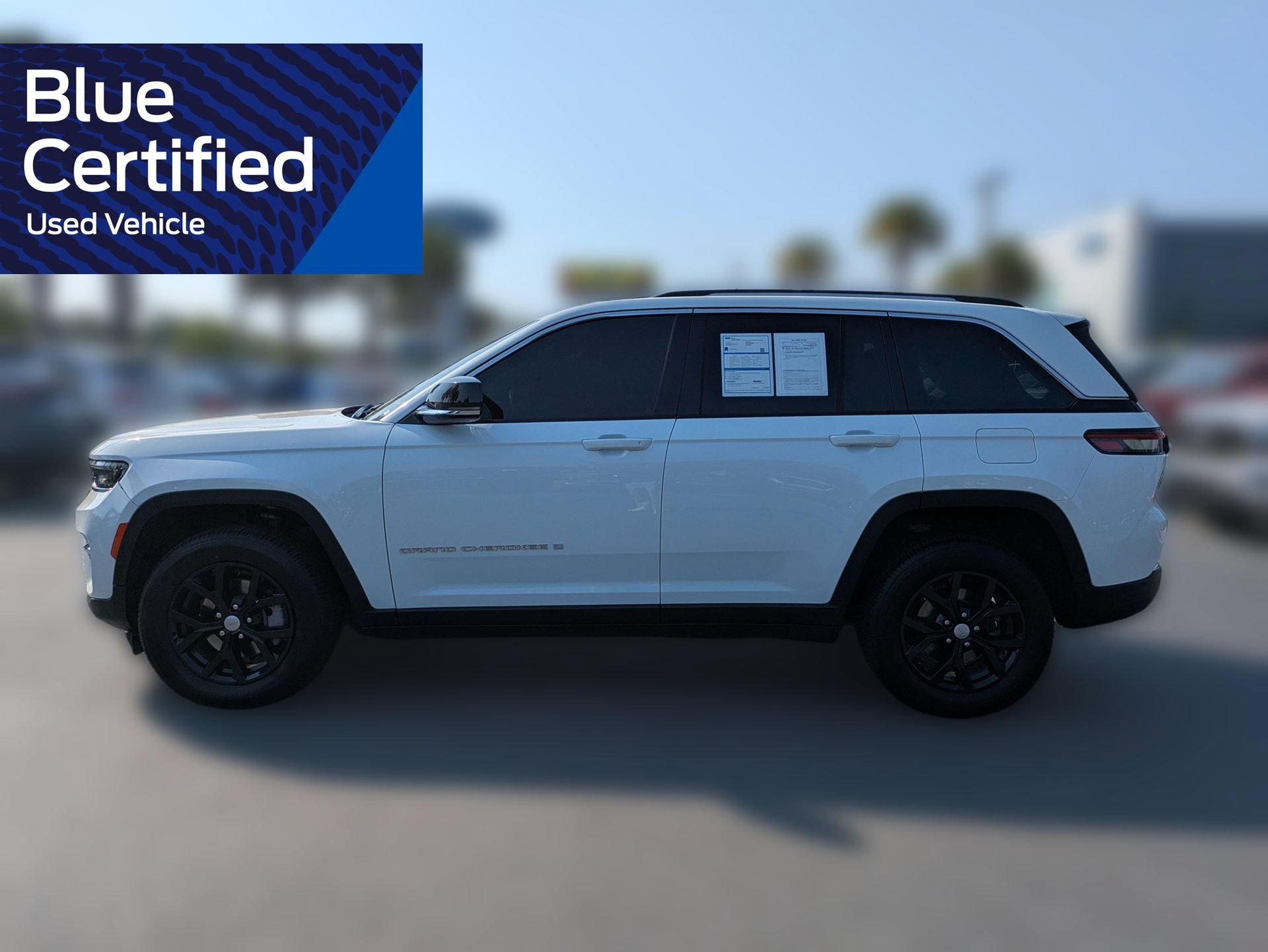 Used 2023 Jeep Grand Cherokee Limited AWD/4WD image 9