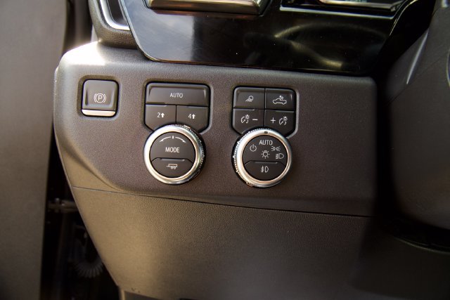 Used 2024 GMC Sierra 1500 SLT w/ SLT Convenience Package AWD/4WD image 24