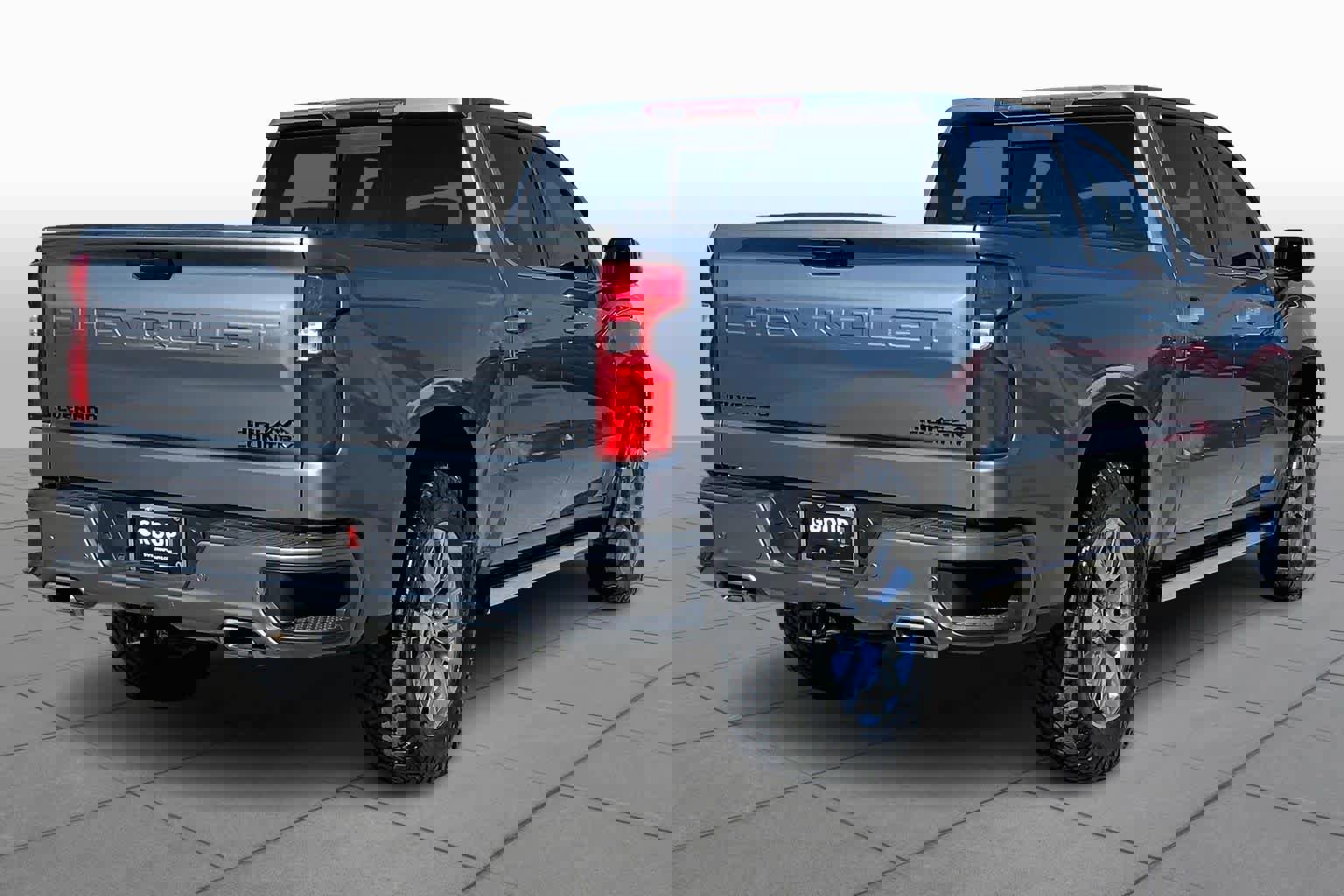 Used 2021 Chevrolet Silverado 1500 High Country w/ LPO, Dark Essentials Package image 13