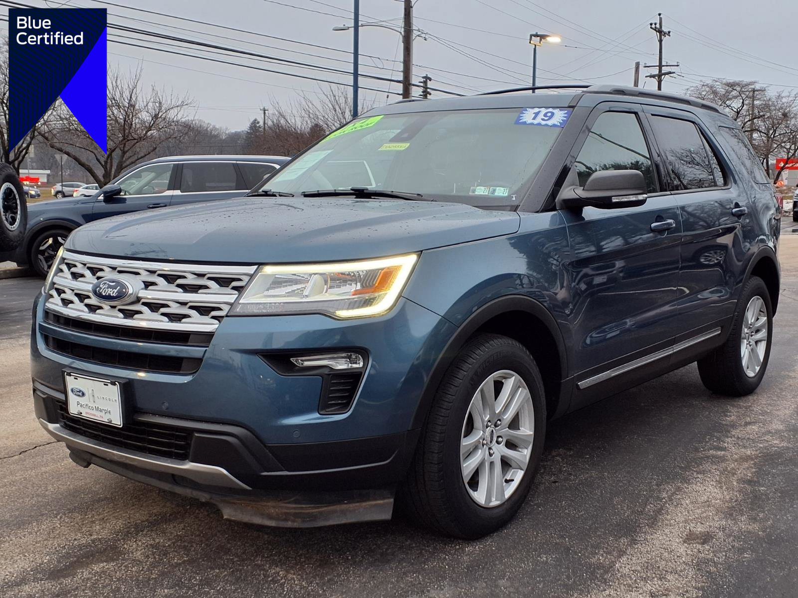 Certified 2019 Ford Explorer XLT w/ Equipment Group 202A image 1