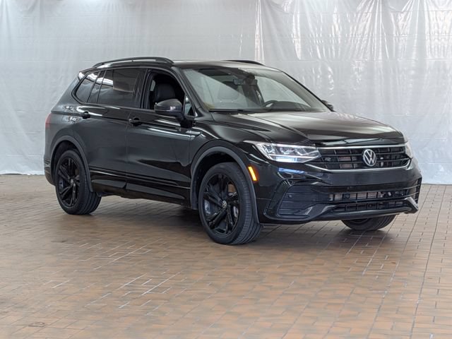 Used 2024 Volkswagen Tiguan SE R-Line w/ MDO Package, Two-Row