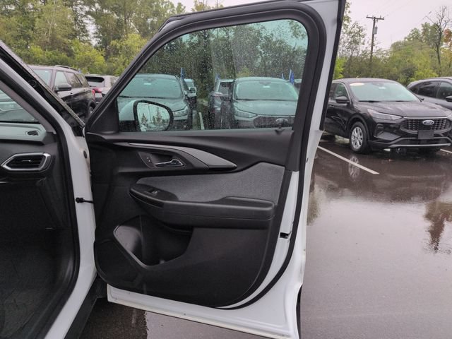 Used 2023 Chevrolet TrailBlazer LT w/ Convenience Package AWD/4WD image 14