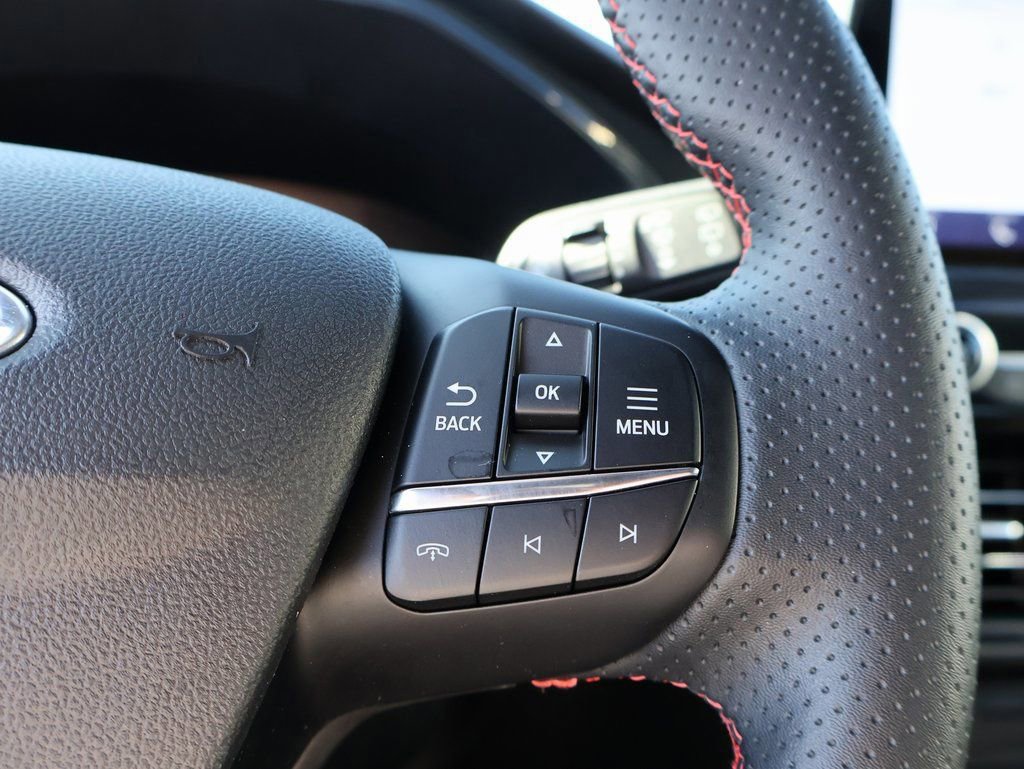 Certified 2025 Ford Escape ST-Line image 28
