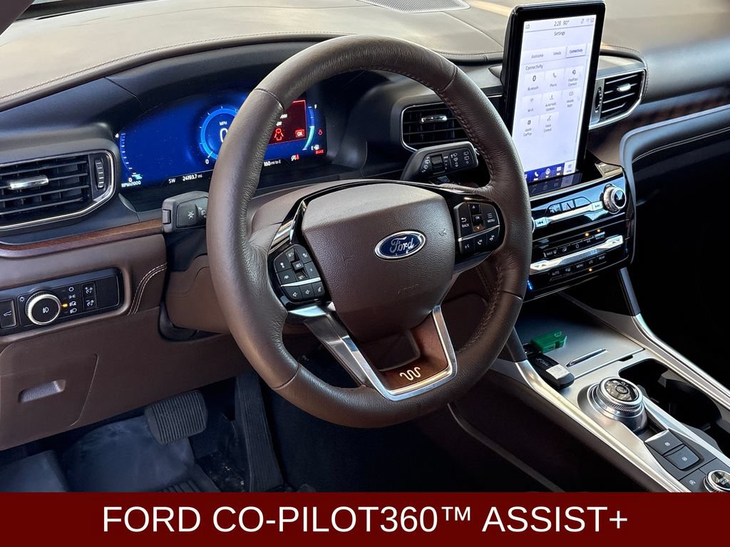 Certified 2024 Ford Explorer King Ranch w/ Technology Package AWD/4WD image 13