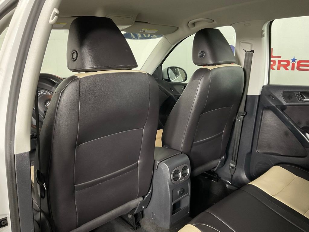 Used 2017 Volkswagen Tiguan S image 15