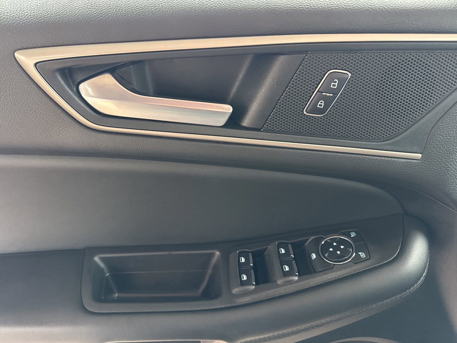 Certified 2024 Ford Edge SEL w/ Convenience Package image 28