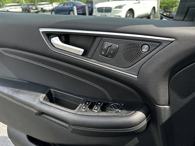 Certified 2023 Ford Edge Titanium AWD/4WD image 31