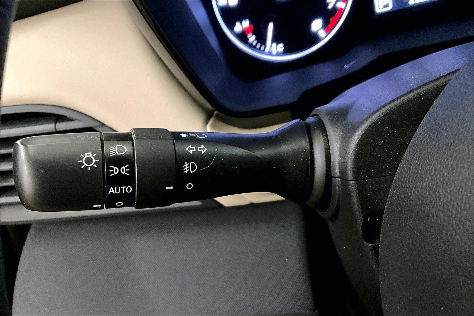 Used 2020 Subaru Outback Premium image 30