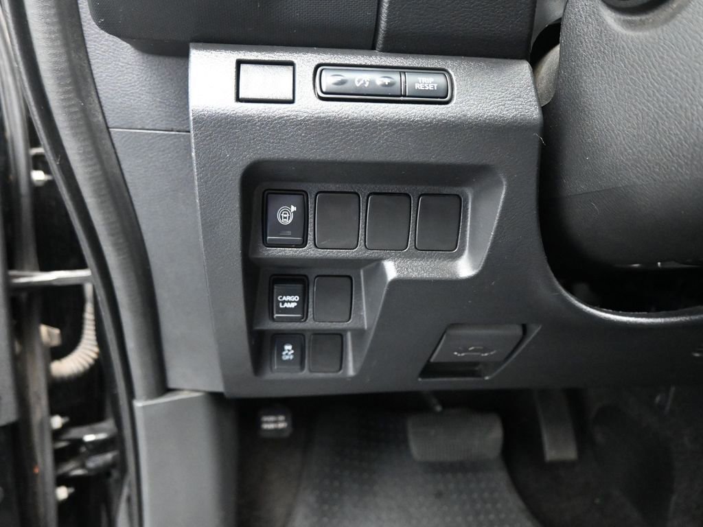 Used 2022 Nissan Frontier S w/ Technology Package image 46