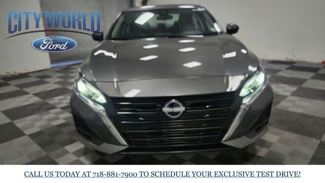 Used 2024 Nissan Altima 2.5 SV image 5