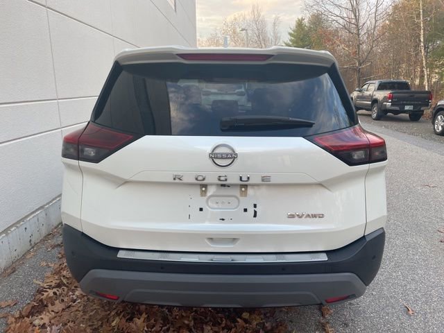 Used 2023 Nissan Rogue SV image 4
