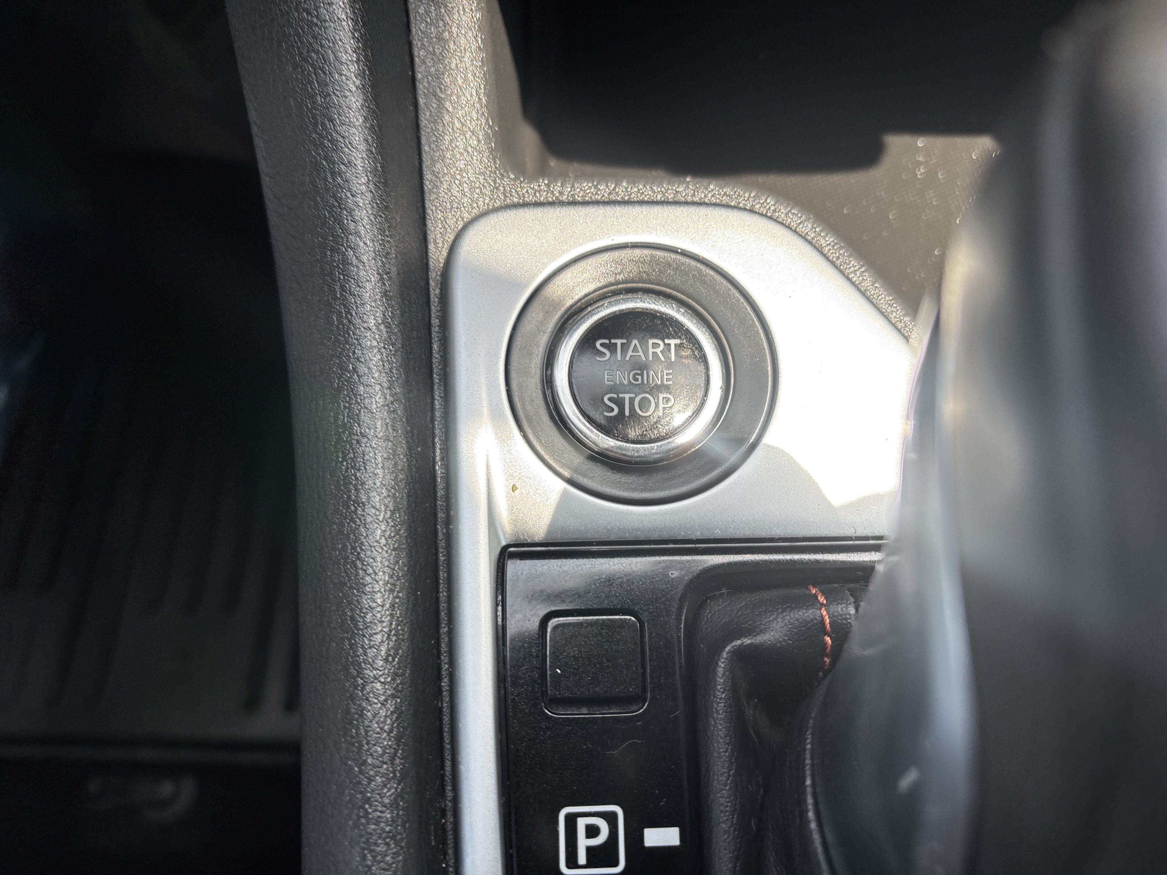 Used 2023 Nissan Sentra SR w/ Midnight Edition Package FWD image 32