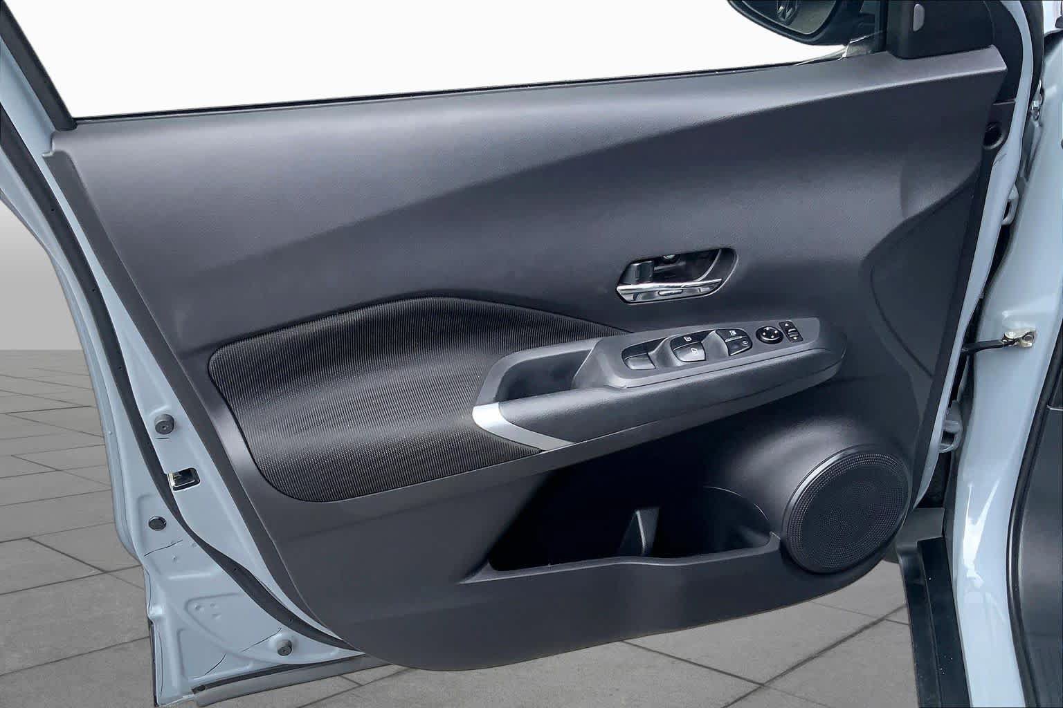 Used 2023 Nissan Kicks SV FWD image 22