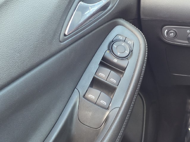 Used 2022 Buick Encore GX Select FWD image 17