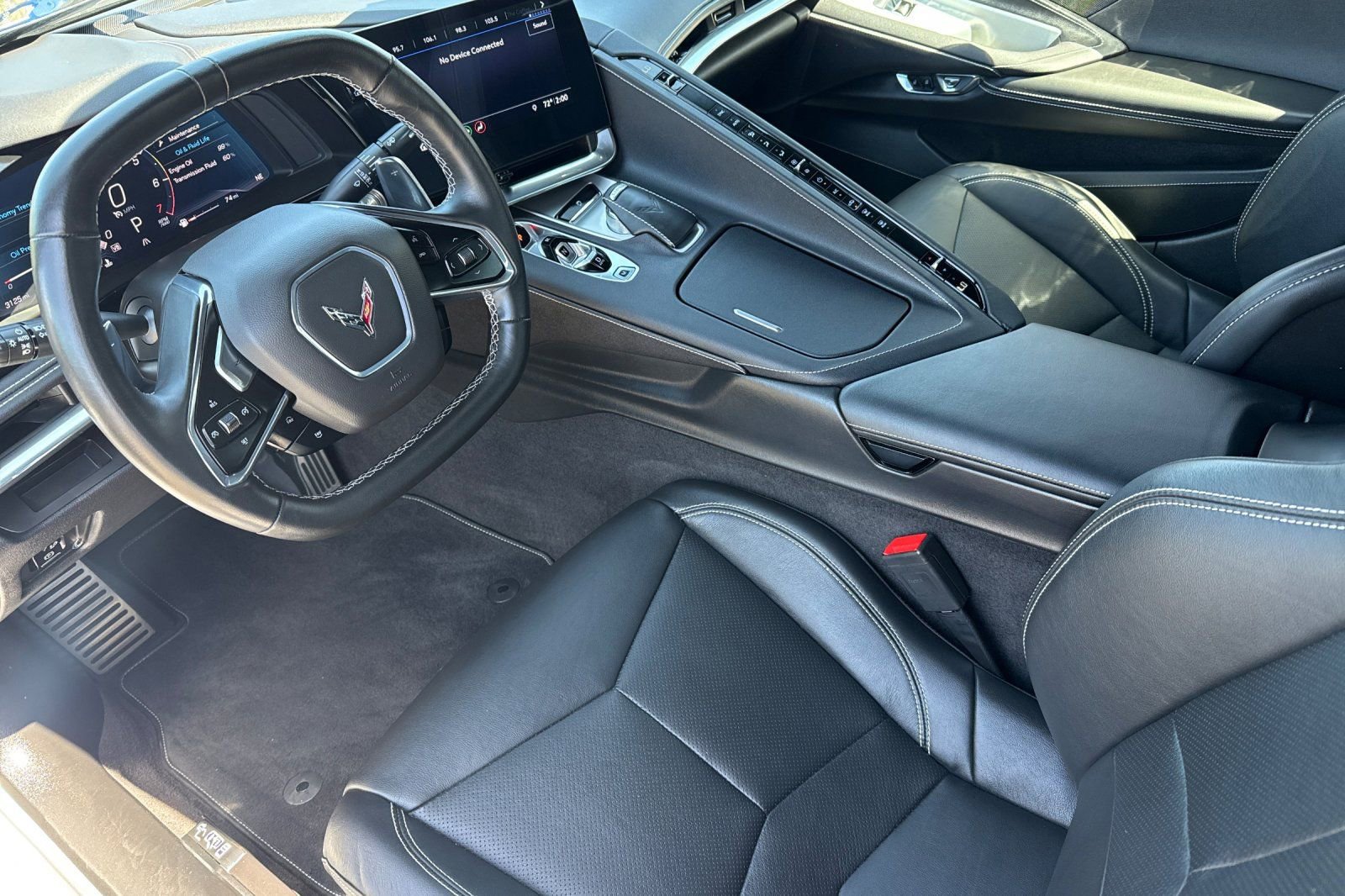 Used 2020 Chevrolet Corvette Stingray Coupe w/ Chrome Exterior Badge Package RWD image 11