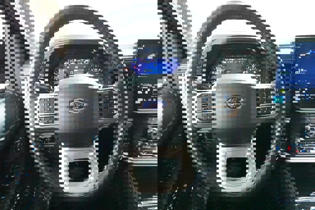 Certified 2024 Ford Expedition Max XLT image 11