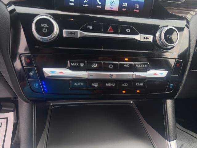 Certified 2022 Ford Explorer Limited w/ Limited Technology Package AWD/4WD image 19