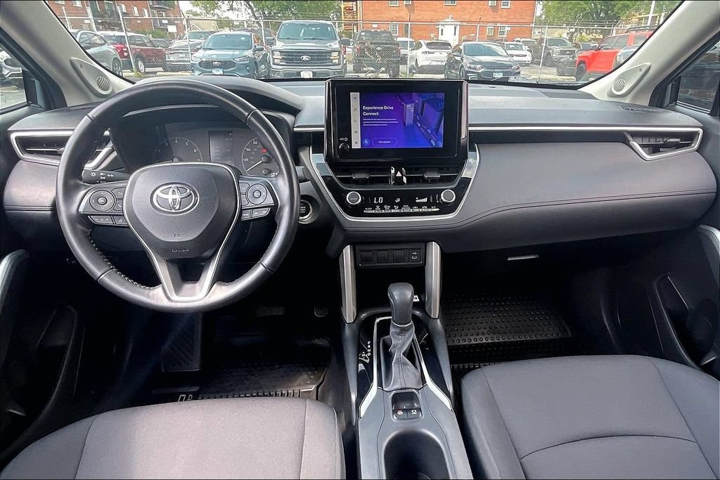 Used 2023 Toyota Corolla Cross LE w/ Moonroof Package AWD/4WD image 14