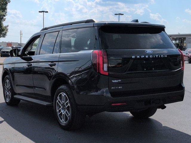 Certified 2025 Ford Expedition Active AWD/4WD image 6