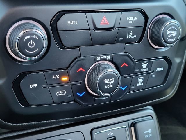 Used 2022 Jeep Renegade Altitude w/ Convenience Group AWD/4WD image 23