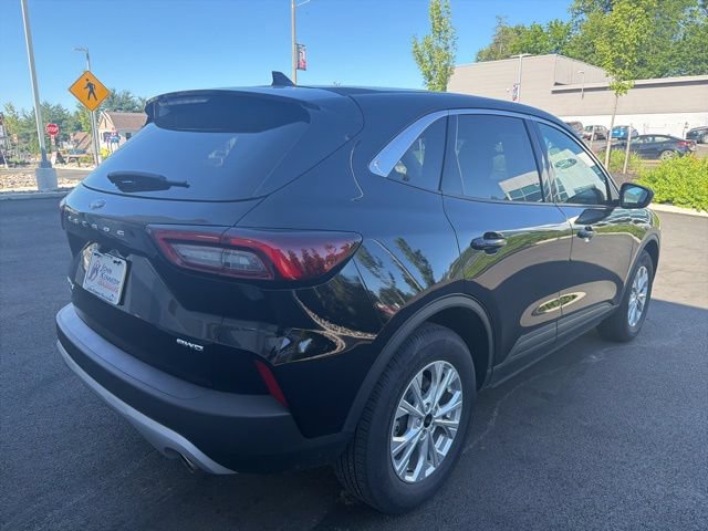 Certified 2023 Ford Escape Active AWD/4WD image 6