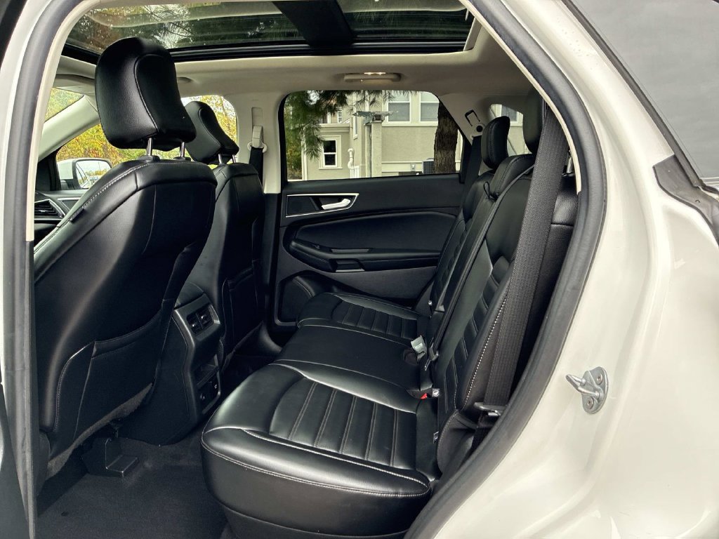 Certified 2024 Ford Edge SEL w/ Convenience Package AWD/4WD image 16