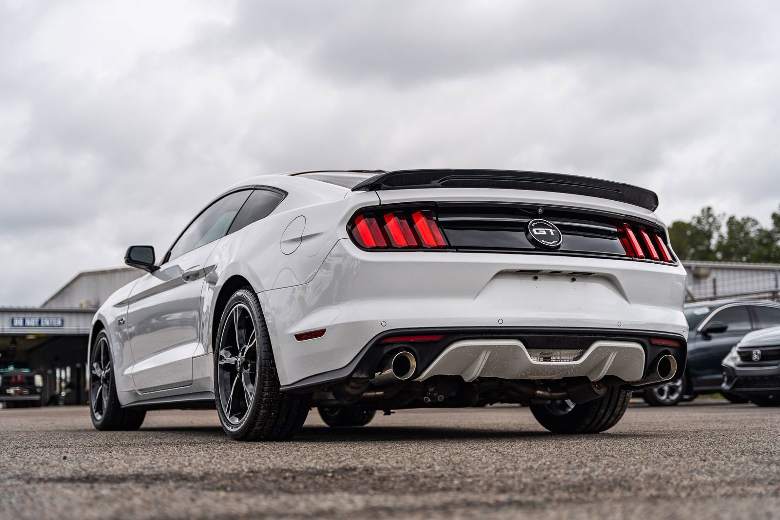 Certified 2017 Ford Mustang GT Premium w/ Equipment Group 401A RWD image 6