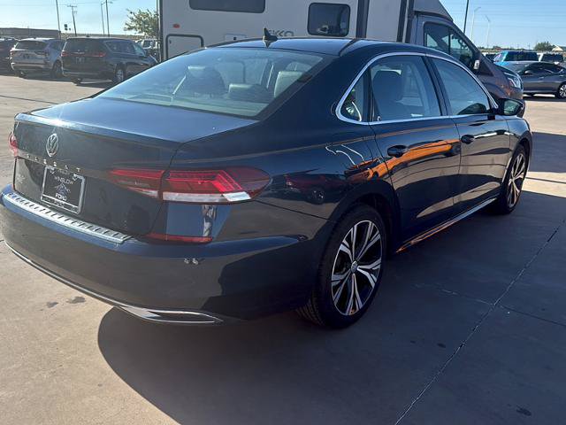 Used 2022 Volkswagen Passat 2.0T SE FWD image 6