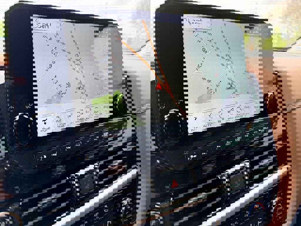 Used 2024 Nissan Pathfinder Platinum w/ Cargo Package image 31