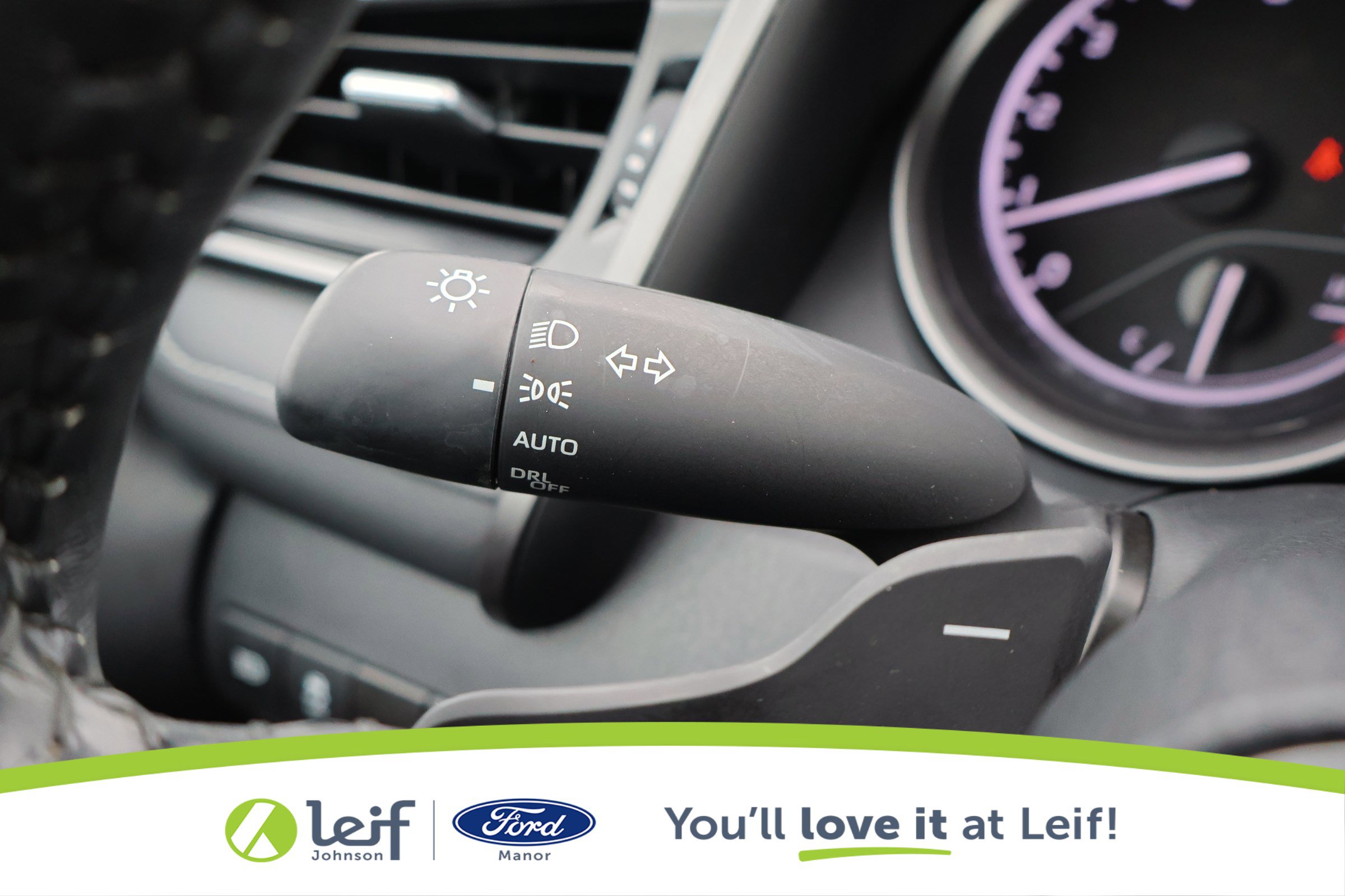 Used 2024 Toyota Camry SE image 16