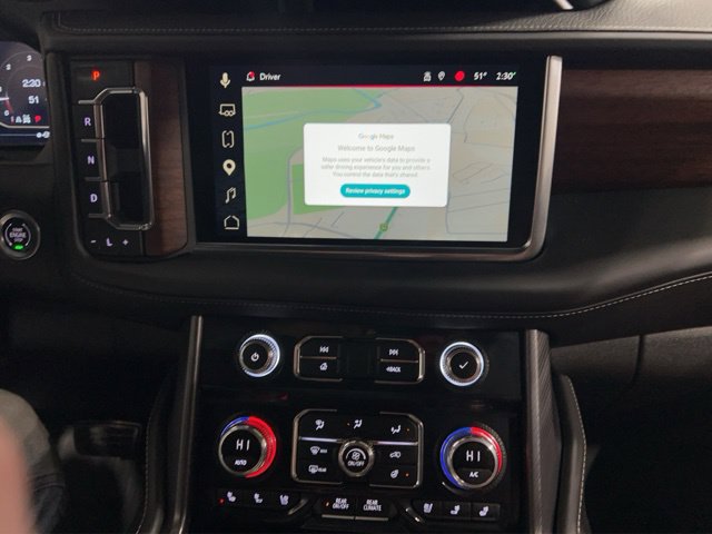 Used 2024 GMC Yukon Denali Ultimate AWD/4WD image 2