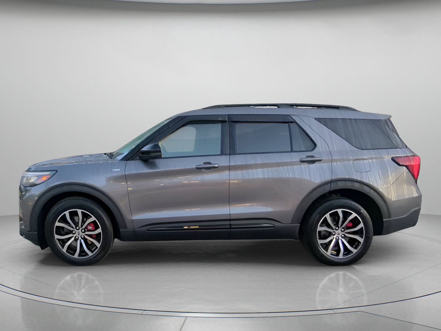 Certified 2026 Ford Explorer ST-Line w/ ST-Line Street Pack RWD image 16