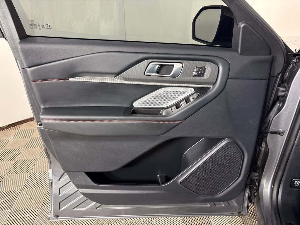 Certified 2025 Ford Explorer ST AWD/4WD image 23