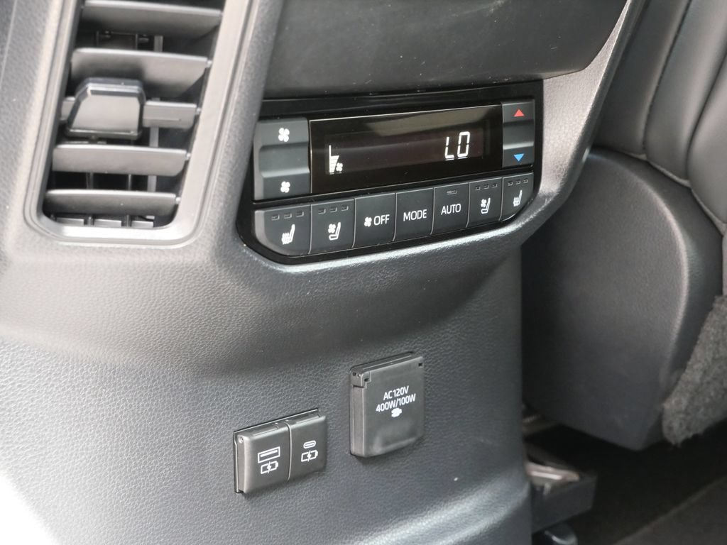 Used 2024 Toyota Sequoia Capstone AWD/4WD image 18