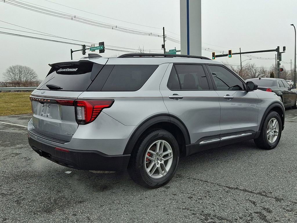 Certified 2025 Ford Explorer Active image 4