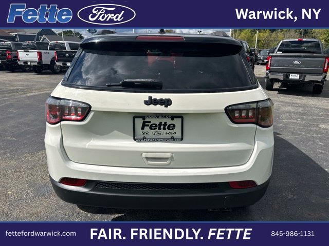 Used 2019 Jeep Compass Latitude AWD/4WD image 9