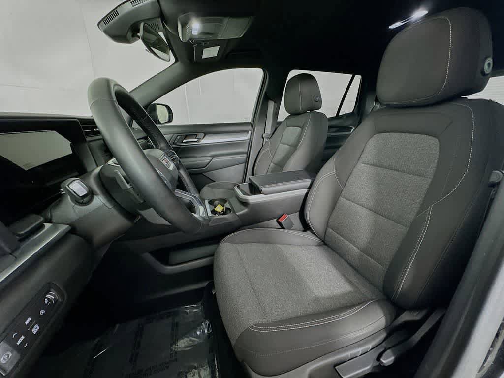 Used 2025 GMC Terrain Elevation AWD/4WD image 12