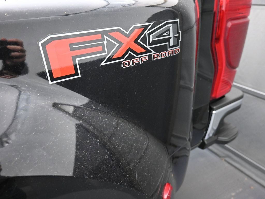 Certified 2022 Ford F350 XLT w/ XLT Premium Package image 23