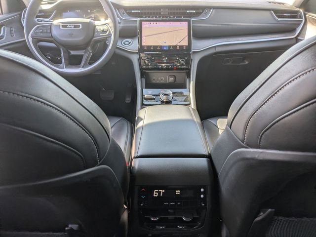 Used 2023 Jeep Grand Cherokee L Limited w/ Black Appearance Package AWD/4WD image 22