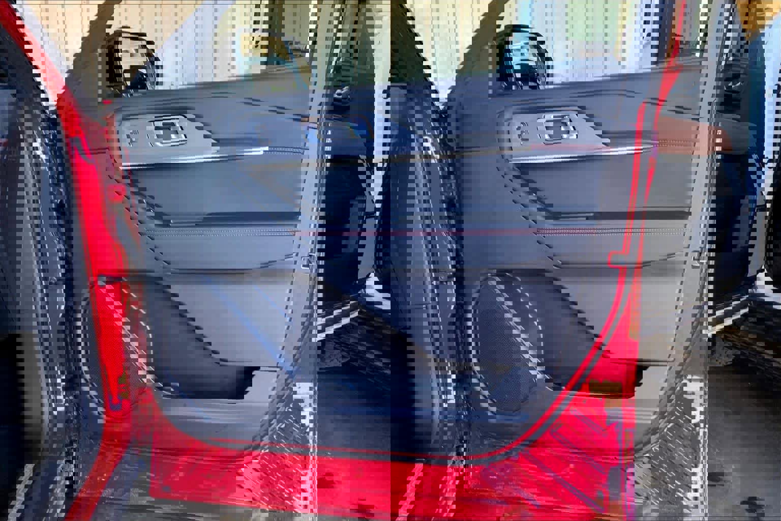 Certified 2025 Ford Explorer ST-Line w/ Premium Package image 21