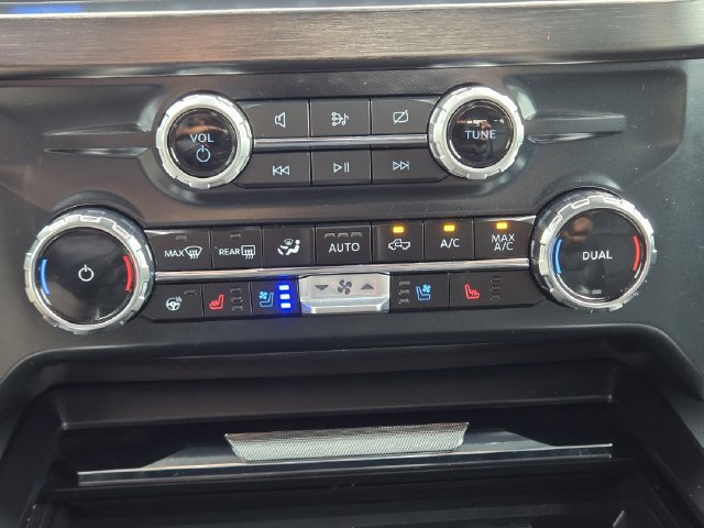 Certified 2024 Ford F250 Lariat w/ Lariat Ultimate Package AWD/4WD image 18