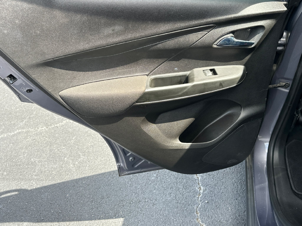 Used 2022 Chevrolet Bolt LT FWD image 21