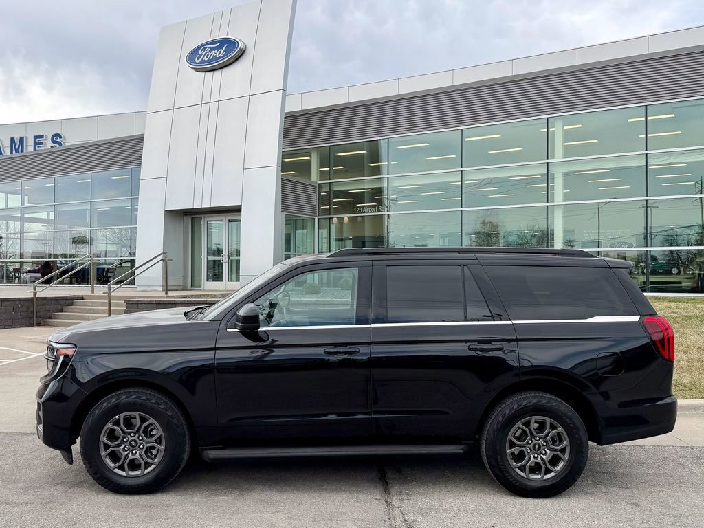 Certified 2025 Ford Expedition Active image 5