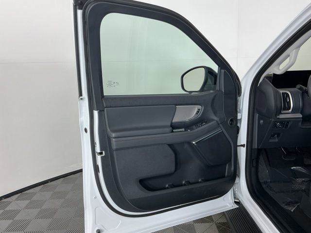 Certified 2025 Ford Expedition Active AWD/4WD image 13