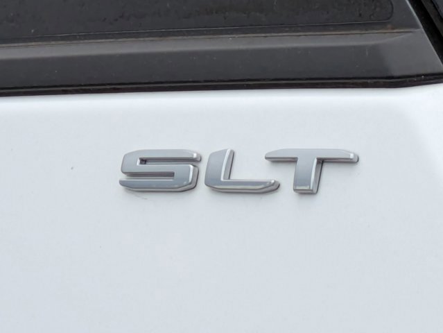 Used 2023 GMC Terrain SLT FWD image 34