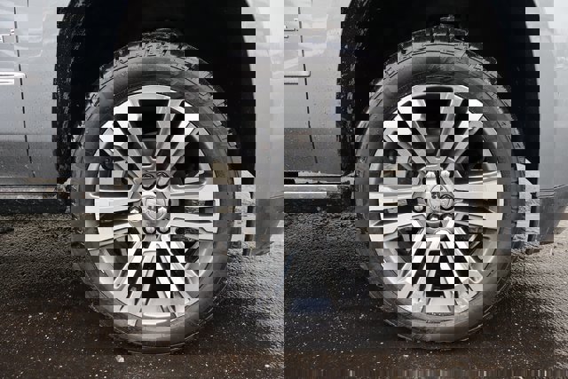 Used 2019 GMC Yukon Denali w/ Denali Ultimate Package image 21