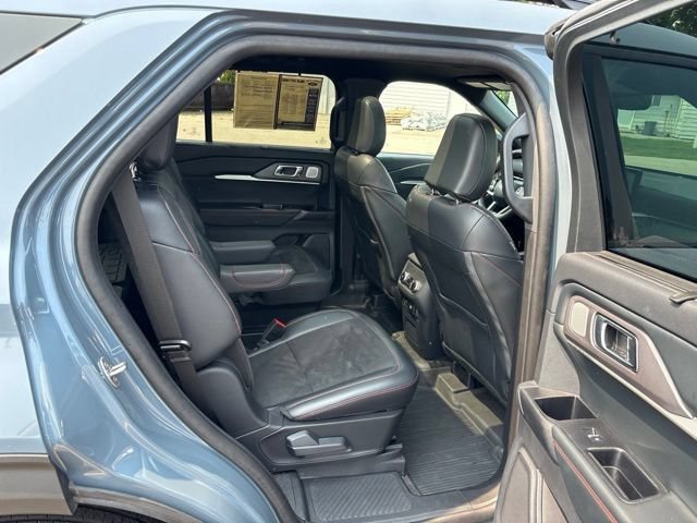 Certified 2025 Ford Explorer ST AWD/4WD image 11