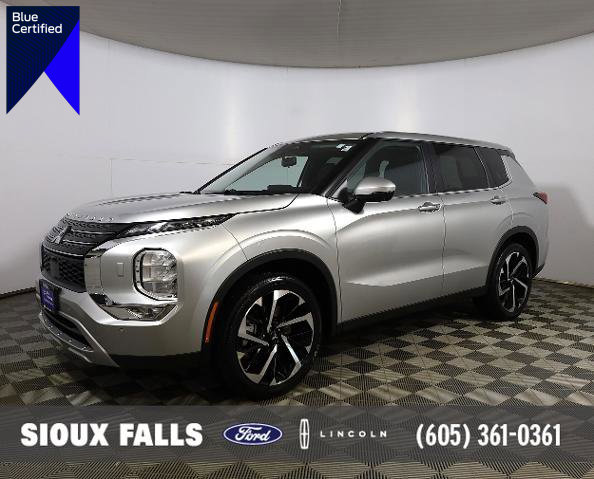 Used 2022 Mitsubishi Outlander SE image 1