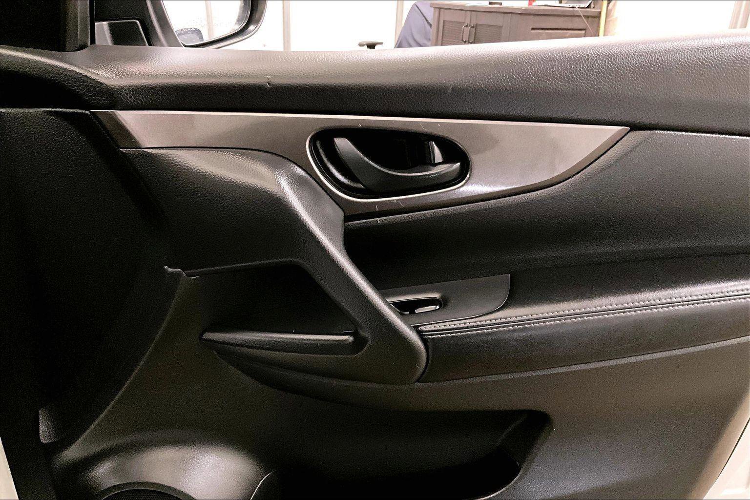 Used 2020 Nissan Rogue Sport S w/ Appearance Package image 23