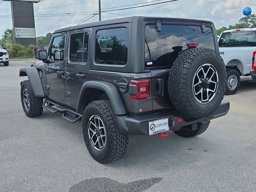 Used 2024 Jeep Wrangler Unlimited Rubicon w/ Technology Group AWD/4WD image 5